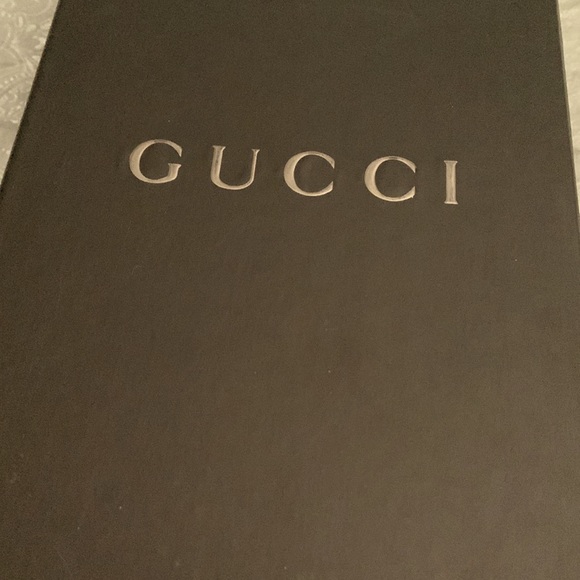 Gucci signature print new. NWT dust bag included - Picture 5 of 6